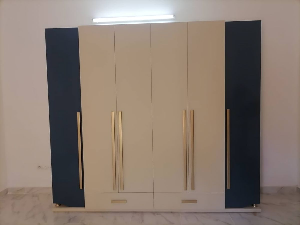 Armoire moderne 6 portes – Finition bicolore sur-mesure