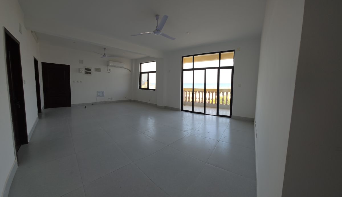 Bureaux 177 m² à louer au Héron – Immeuble professionnel face au PAM