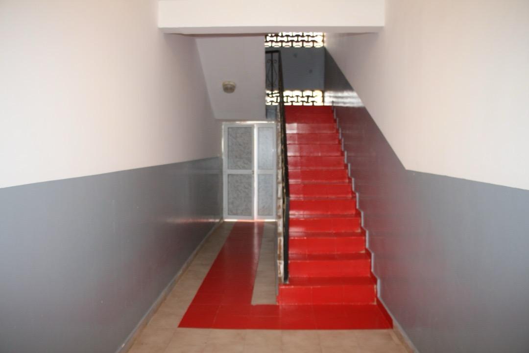 2 Appartements F4 avec terrasse et parking à Gabode 5, parfait pour une vie familiale confortable