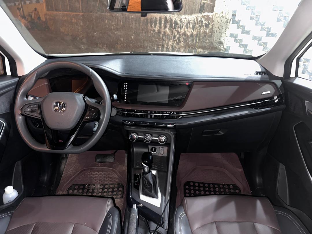 Changan CS15 2025, essence, boîte automatique 5 ans Garantie