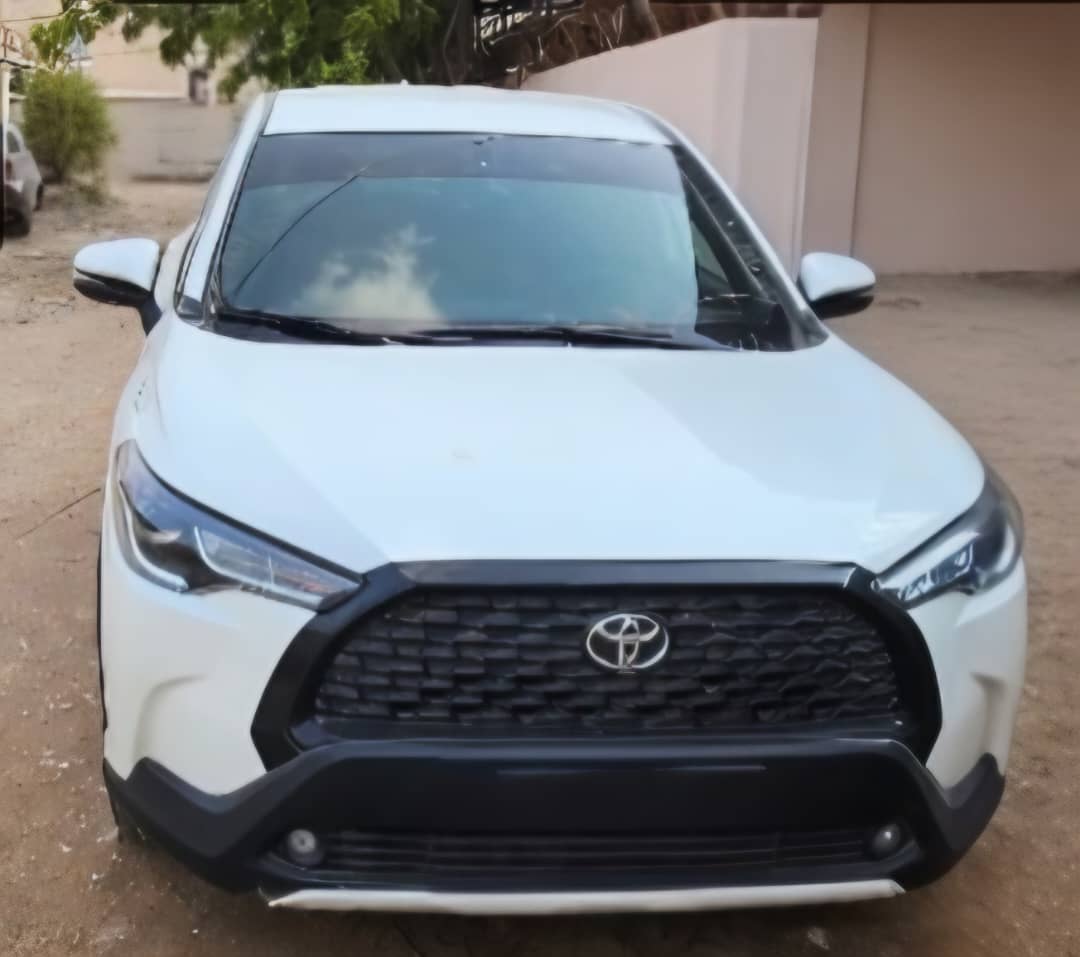 Toyota Corolla Cross 2021, essence, excellent état, semi-option
