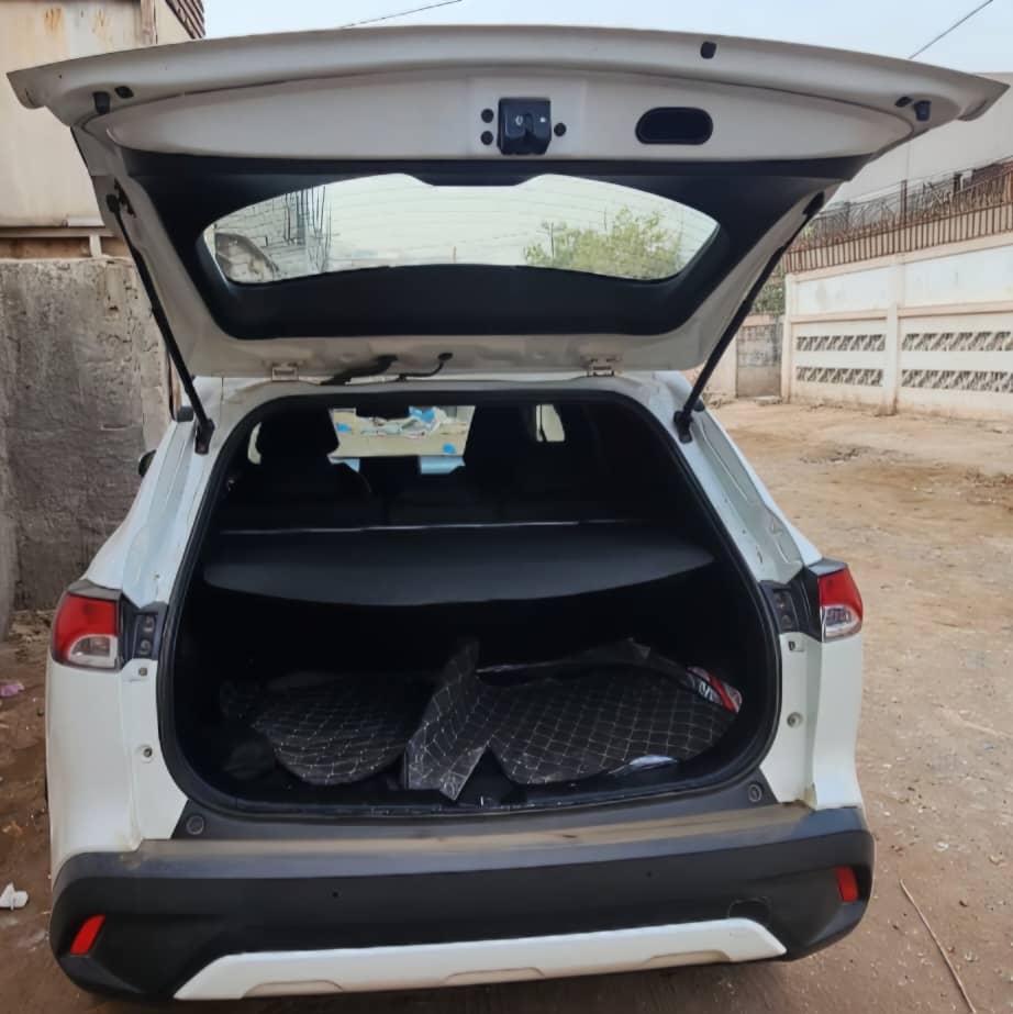 Toyota Corolla Cross 2021, essence, excellent état, semi-option