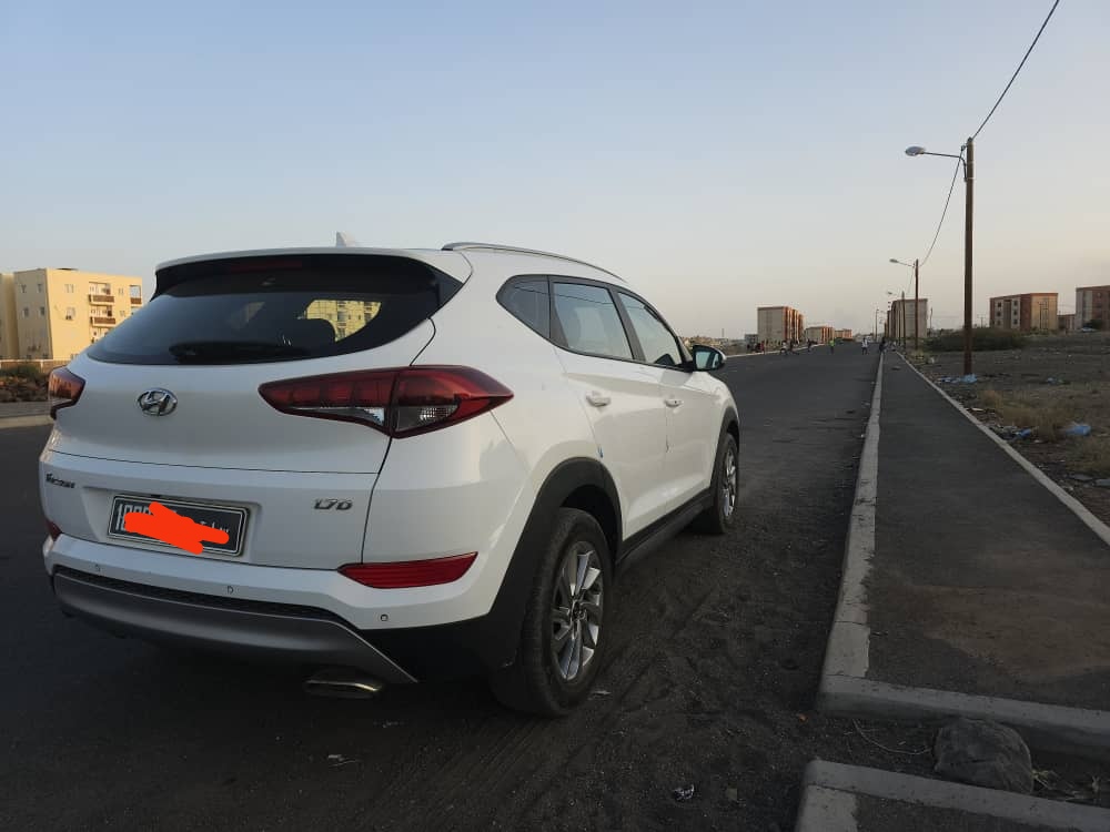 Hyundai Tucson 2018, diesel, automatique, climatisation, caméras, limiteur de vitesse
