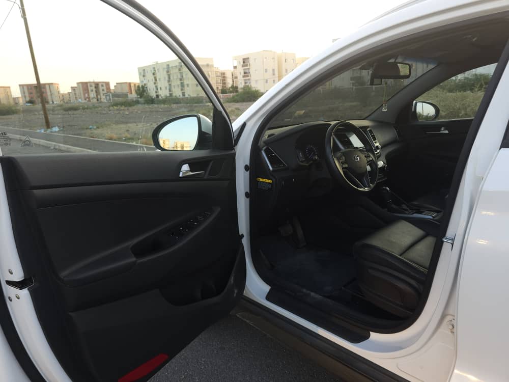 Hyundai Tucson 2018, diesel, automatique, climatisation, caméras, limiteur de vitesse