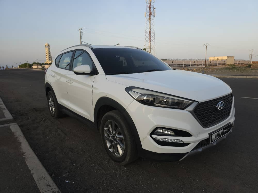 Hyundai Tucson 2018, diesel, automatique, climatisation, caméras, limiteur de vitesse