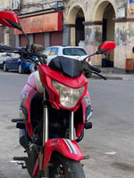 Moto Sinke 200 cc bien entretenue