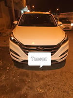 Hyundai Tucson 2016, SUV diesel, climatisation, vitres électriques