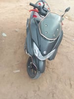 Scooter Suzuki Burgman en bon état