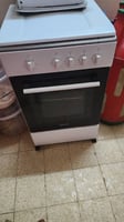 Cuisinière à gaz neuve, jamais utilisée avec gaz inclus