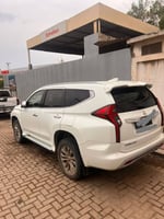 Mitsubishi Montero Sport, modèle automatique, bon état, faible kilométrage