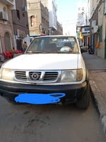 Nissan Hardbody robuste, 143000 km, entretien régulier