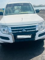 Mitsubishi Pajero 2016, diesel, boîte automatique, climatisation, excellent état