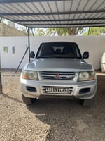 Mitsubishi Pajero 4x4 en bon état