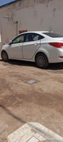 Hyundai Accent, diesel, climatiseur, automatique