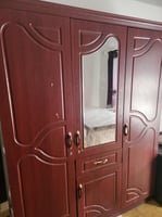 Armoire en très bon état - légèrement négociable