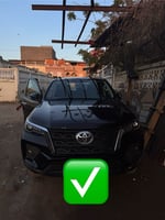 Toyota Fortuner 2023, 46 000 km, Noir 4x4, Manuel, Full Options