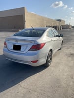 Voiture Hyundai Accent 2014 Diesel, Automatique ,climatisée bon etat