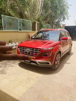 Hyundai Venue 2021 Rouge, économique avec caméra de recul et compatibilité CarPlay