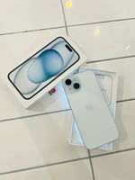 iPhone 15 Bleu 128 Go - Comme Neuf, Batterie 95% - Prix Négociable