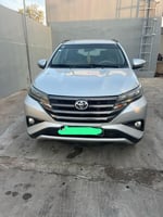 Voiture Toyota Rush neuve et abordable