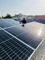 Installation solaire clé en main avec équipements RestarSolar, Longi, Deye
