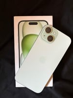 iPhone 15 Vert 128 Go, Comme Neuf