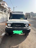 Location longue durée voiture Land Cruiser VIP automatique