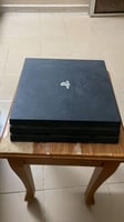 Console PS4 Pro en bon état à vendre
