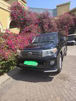 Toyota V8 2013, diesel, boîte Automatique, 1ère main, excellent état