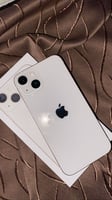 iPhone 13 Blanc 256 Go, état impeccable, batterie à 95%