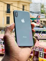 Smartphone iPhone X en excellent état, protégé, batterie neuve