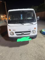 Bajaj Tata presque neuve, moins de 1 an d'utilisation