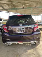 Toyota Vitz 2016, équipé, excellent état