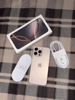 iPhone 16 Pro Max 256 Go Titane Désert, Batterie 96%, État Neuf