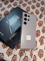 Samsung S24 Ultra 256Go, comme neuf, avec accessoires
