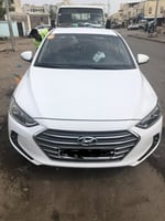 Location Hyundai Avante 2017 à Djibouti, automatique, gasoil, climatisée