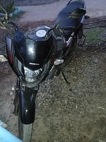 Moto Honda neuve, papiers en règle, prix négociable