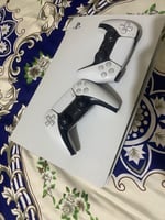 PS5 comme neuf, vendue avec 2 manettes