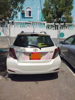 Toyota Yaris en excellent état, climatisation fonctionnelle