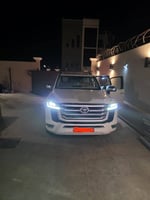 Toyota Land Cruiser LC300 2024, diesel, en excellent état
