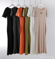 Robe moulante chic et multicolore pour mettre sous l'abaya