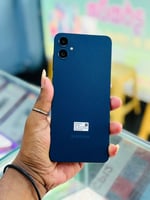 Samsung F05, 4Go RAM, 64Go stockage, comme neuf