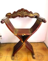 Chaise en bois authentique, pi&egrave;ce d&eacute;corative &eacute;l&eacute;gante et solide