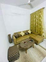 Canap&eacute; 5 places en excellent &eacute;tat avec accessoires inclus