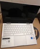 PC portable HP Pavilion 360, Intel i5, 1To SSD, 8Go RAM, &eacute;tat impeccable