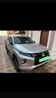 Pick-up Mitsubishi L200 Sportero, automatique, &eacute;cran avec cam&eacute;ra de recul