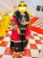 Robe traditionnelle pakistanaise &eacute;l&eacute;gante &agrave; louer