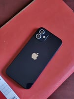 iPhone 12 et 11 en excellent &eacute;tat, double cam&eacute;ra, 128Go et 64Go