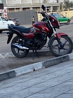 Honda 125cc, comme neuf, seulement 1100 km