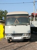 Bus Mitsubishi Rosa 35 places, quasi neuf